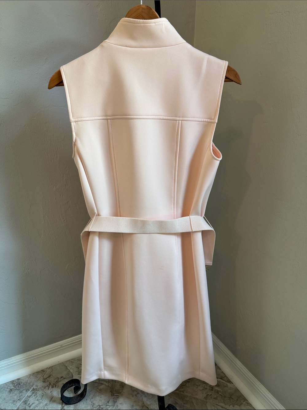 Tommy Hilfiger Light Pink Scuba Sleeveless Zip-Front Dress with Belt - Picture 4 of 8